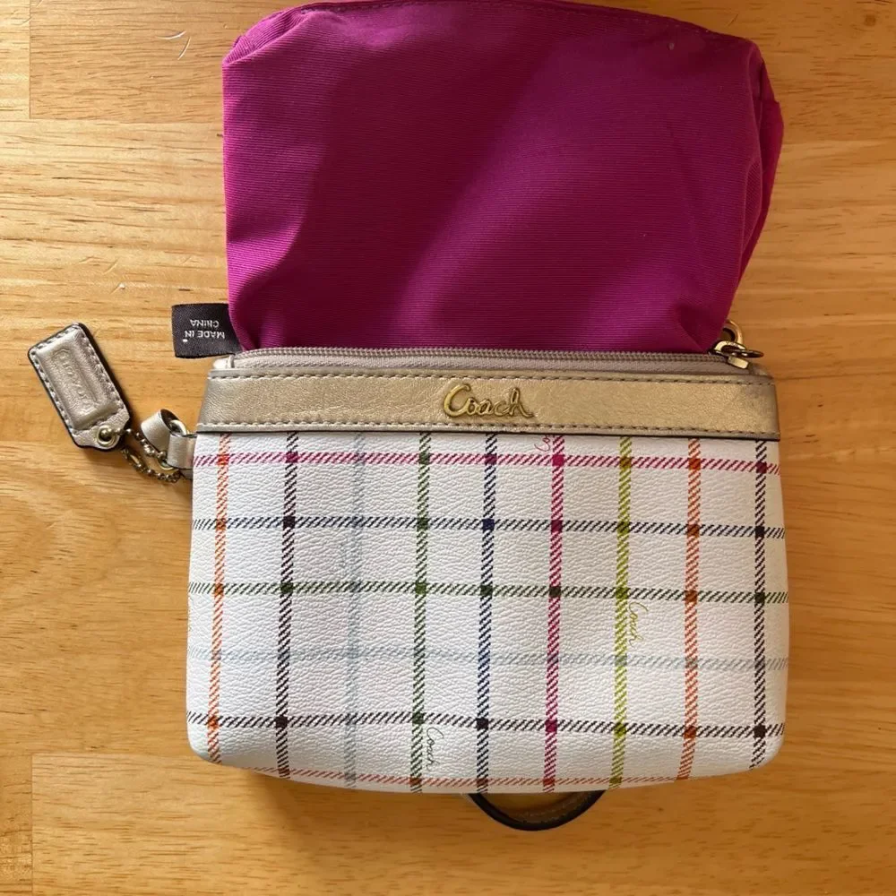 Coach elegant wristlet